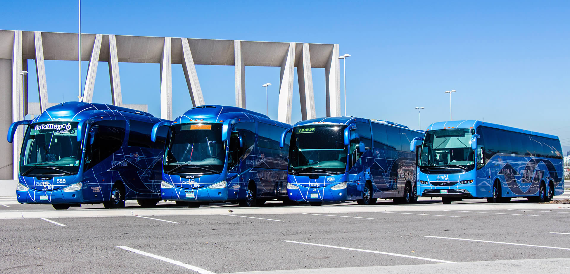 Renta-de-autobuses-para-translado-de-empleados-en-Queretaro-1